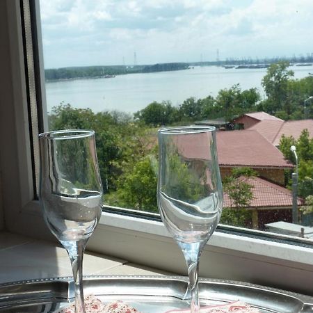 5 Apartshotel Faleza Galati Bagian luar foto