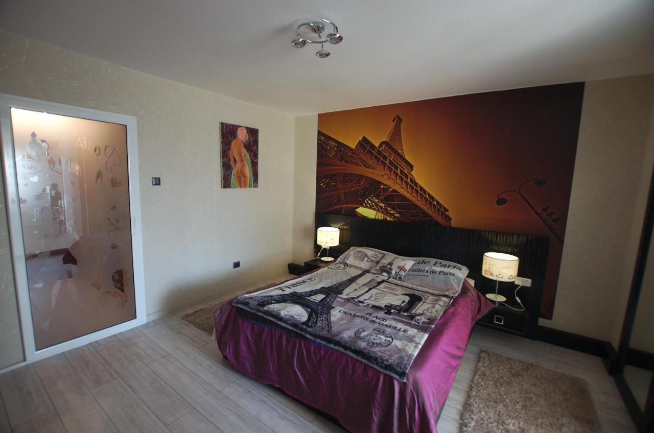 5 Apartshotel Faleza Galati Bagian luar foto