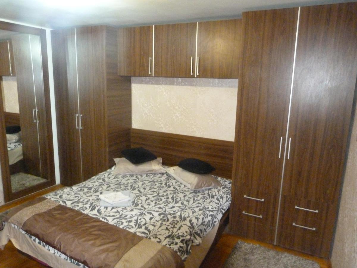 5 Apartshotel Faleza Galati Bagian luar foto